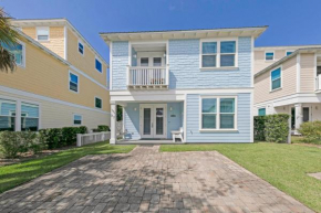 Sea Suite - Large hot tub with an easy walk to the beach